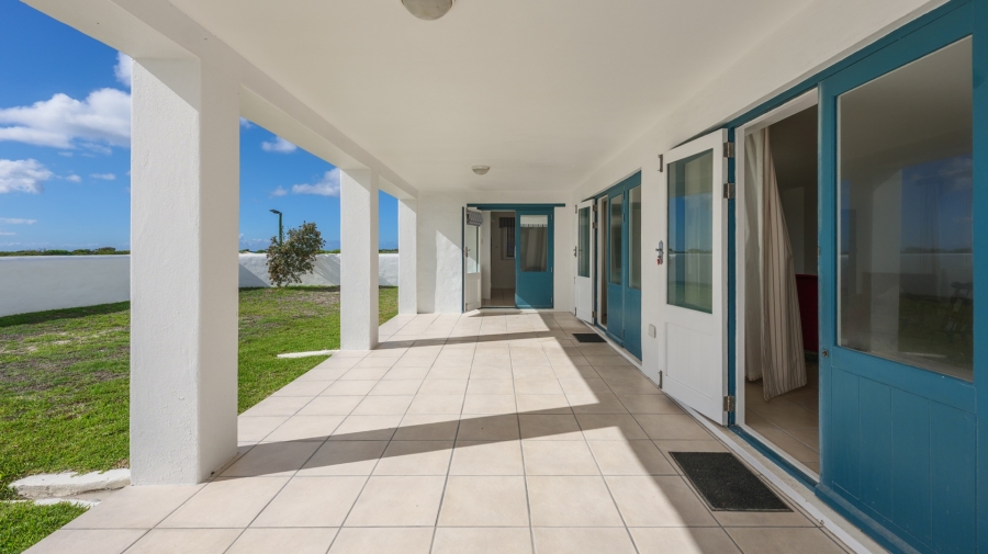 5 Bedroom Property for Sale in Struisbaai Western Cape